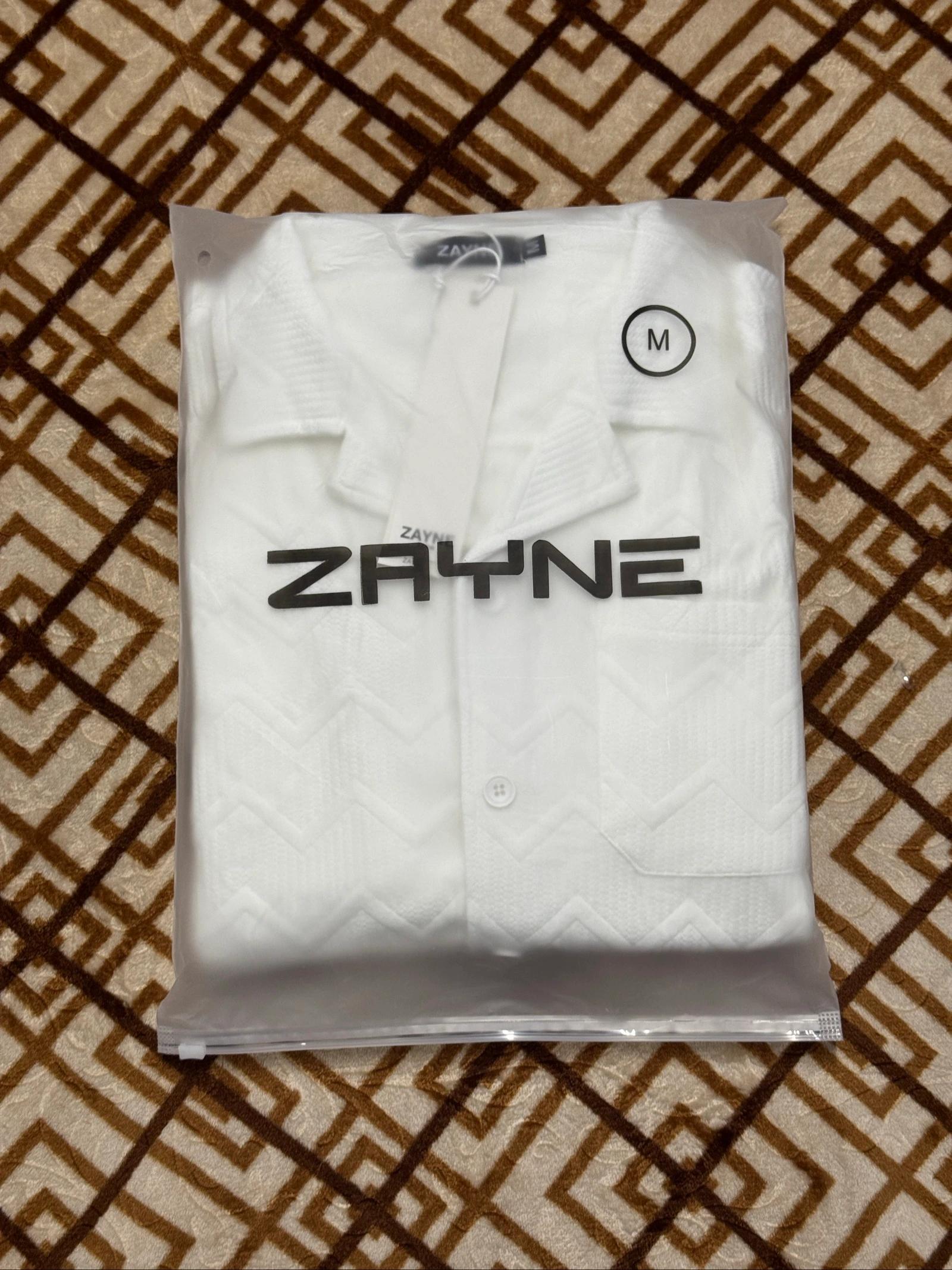 Nuevo conjunto Zayne Paris con textura en chevron - Camisa y pantalones cortos (Talla M) - NWT – photo 9